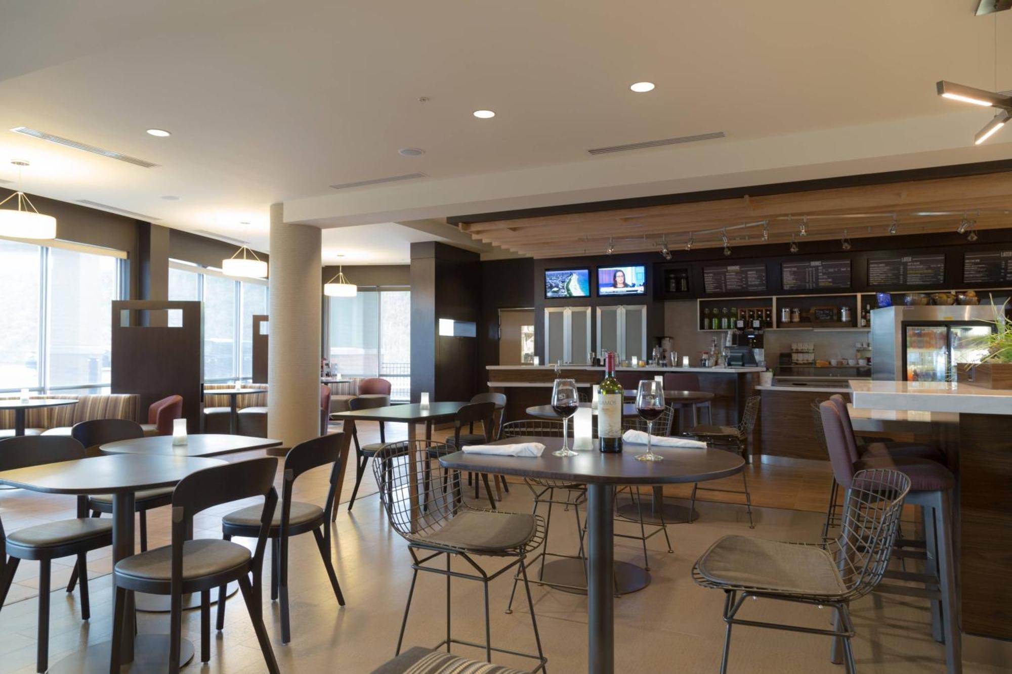 Courtyard By Marriott Morgantown Ξενοδοχείο Εξωτερικό φωτογραφία
