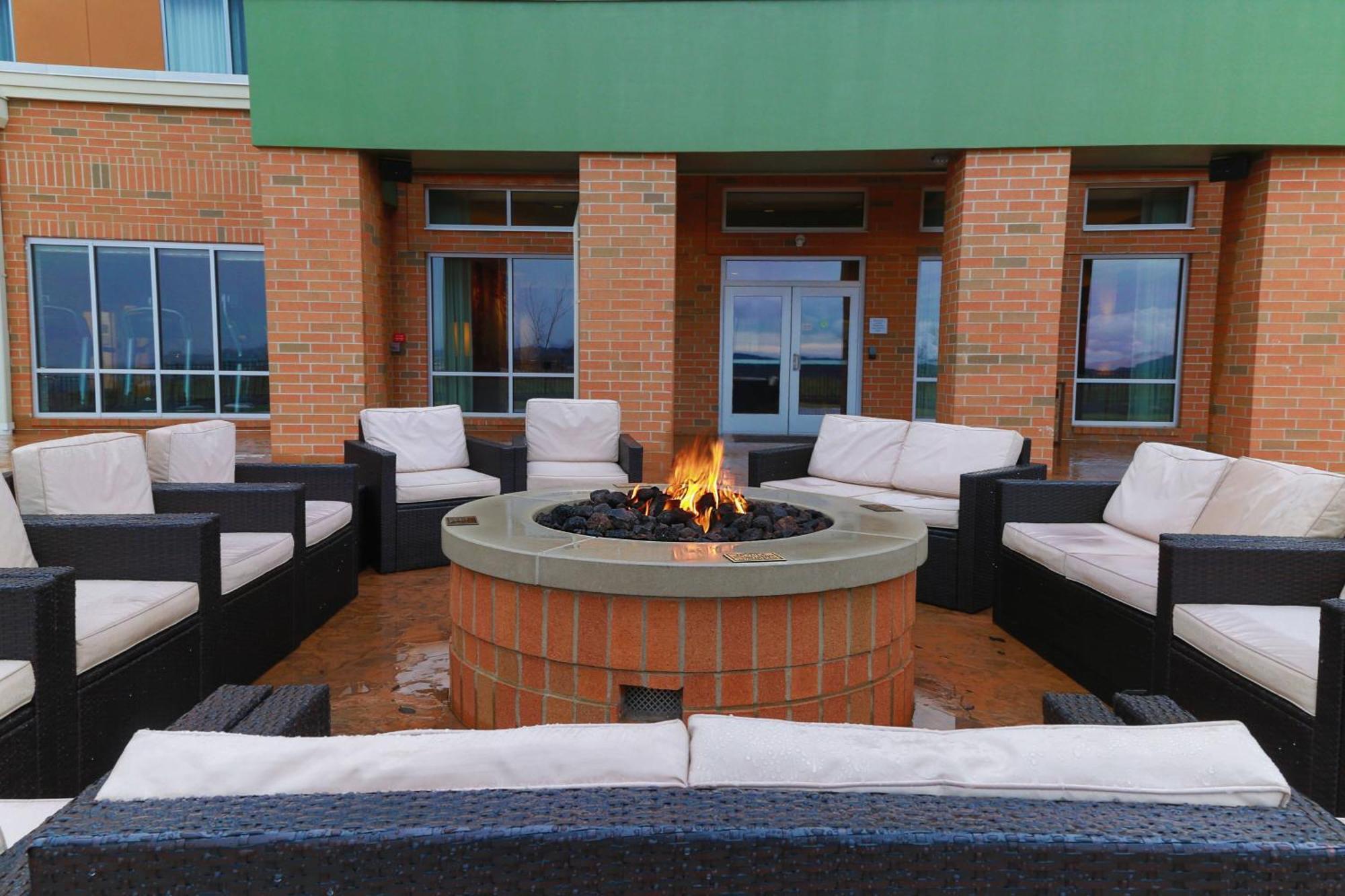 Courtyard By Marriott Morgantown Ξενοδοχείο Εξωτερικό φωτογραφία